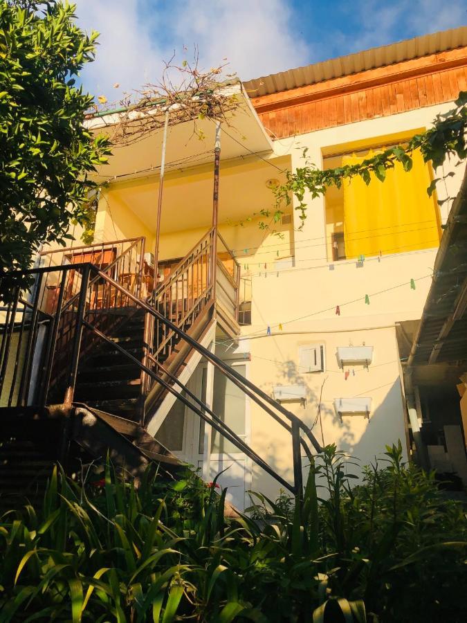 Hotel Гостевой Дом «Лиза» Gagra Exterior foto